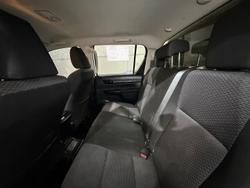 2017 Toyota
Hilux Workmate