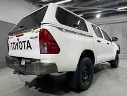 2017 Toyota
Hilux Workmate
