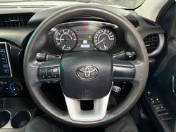 2017 Toyota
Hilux Workmate