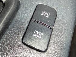 2017 Toyota
Hilux Workmate