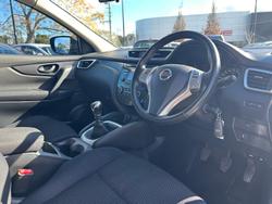 2016 Nissan
QASHQAI ST
