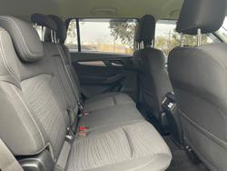 2022 Isuzu
MU-X LS-M