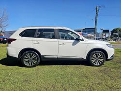 2018 Mitsubishi Outlander ES ZL MY19 White