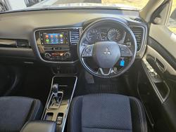 2018 Mitsubishi Outlander ES ZL MY19 White