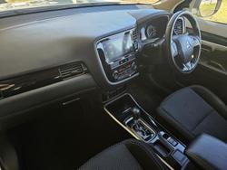 2018 Mitsubishi Outlander ES ZL MY19 White