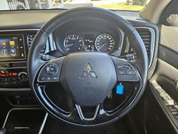 2018 Mitsubishi Outlander ES ZL MY19 White