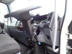 2019 ISUZU FRR 110-260 WHITE