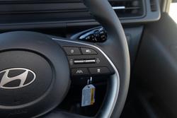 2025 Hyundai
STARIA LOAD