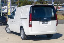 2025 Hyundai
STARIA LOAD