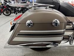 2017 INDIAN CHIEF CLASSIC Silver