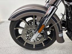 2017 INDIAN CHIEF CLASSIC Silver