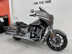 2017 INDIAN CHIEF CLASSIC Silver