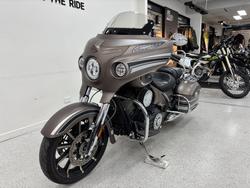2017 INDIAN CHIEF CLASSIC Silver