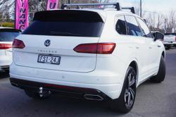 2021 Volkswagen
Touareg 210TDI R-Line