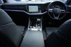 2021 Volkswagen
Touareg 210TDI R-Line