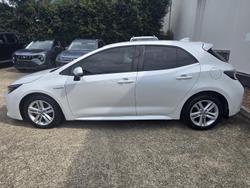 2022 Toyota
                Corolla Ascent Sport Hybrid