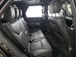 2019 Land Rover
                Discovery SD6 HSE