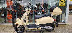 2009 VESPA GTV 250ie CREAM