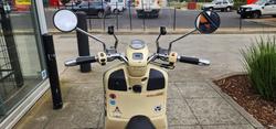 2009 VESPA GTV 250ie CREAM