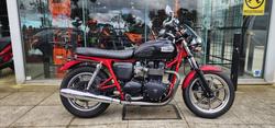 Triumph Bonneville 100 SE