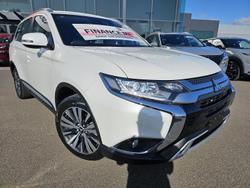 2020 Mitsubishi
                Outlander LS
