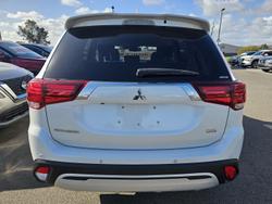 2020 Mitsubishi
                Outlander LS
