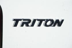 2020 Mitsubishi
Triton GLX