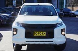 2020 Mitsubishi
Triton GLX