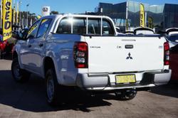 2020 Mitsubishi
Triton GLX