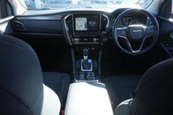 2021 Isuzu
MU-X LS-U