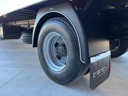 2025 Hino 300 Series 921 White