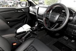 2025 Isuzu D-MAX X-TERRAIN MY24 4X4 Dual Range Sunstone Orange