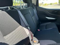 2024 Nissan
Navara SL