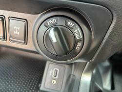 2024 Nissan
Navara SL