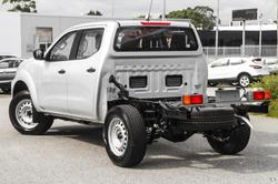 2024 Nissan
                Navara SL