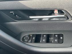 2024 Mazda
CX-80 G40e Pure
