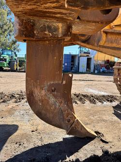 2006 Caterpillar
                D11r Dozer 