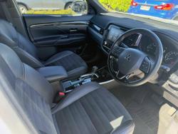 2019 Mitsubishi
Outlander Black Edition