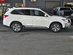 2020 Mitsubishi
                Outlander LS