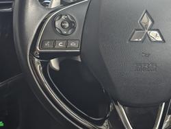 2020 Mitsubishi
Outlander LS