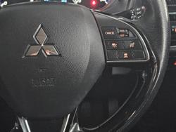 2018 Mitsubishi
Outlander LS