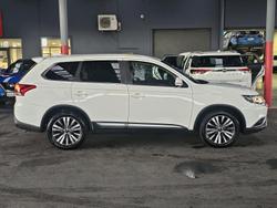 2018 Mitsubishi
Outlander LS