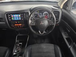 2018 Mitsubishi
Outlander LS