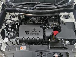 2018 Mitsubishi
Outlander LS
