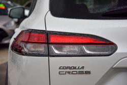 2023 Toyota
Corolla Cross GXL