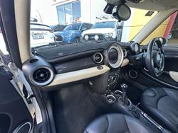 2013 MINI
Hatch Cooper S