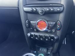2013 MINI
Hatch Cooper S
