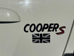 2013 MINI
Hatch Cooper S