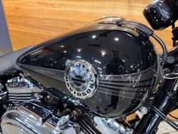 2013 Harley-davidson FXSB SOFTAIL BREAKOUT Black