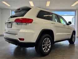 2015 Jeep
                Grand Cherokee Laredo